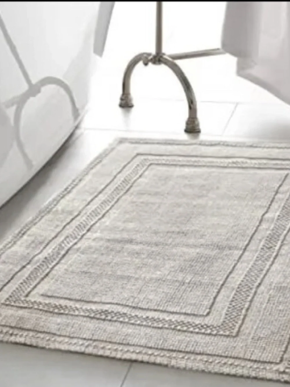 Jean Pierre Stonewash Racetrack Bath Rug  100% Cotton Light Grey 17x24 Inch